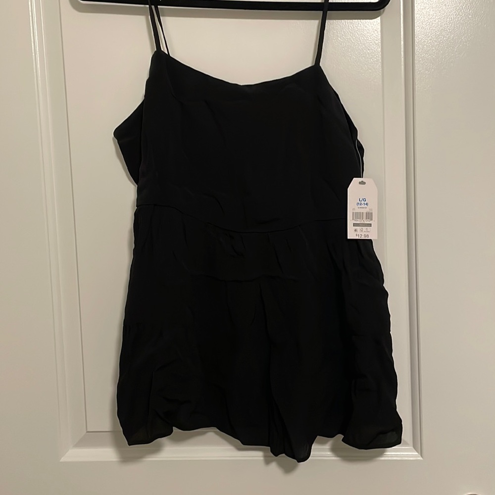 NWT tiered tank